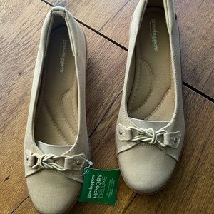 Womens’ Grasshopper Wedge slip-on shoe 8.5 M